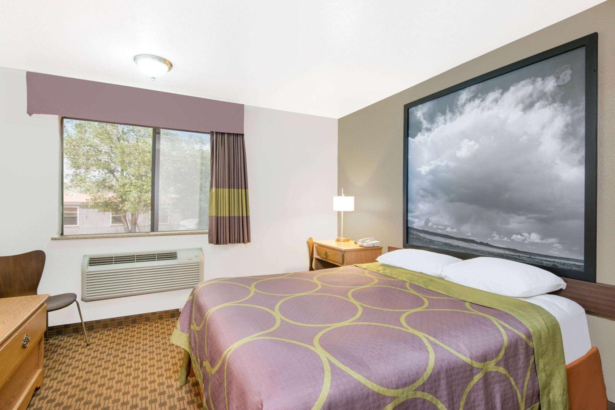 ซูเปอร์ 8 บาย วินด์แฮม ซานตา โรซา Hotel ซานตาโรซา ภายนอก รูปภาพ