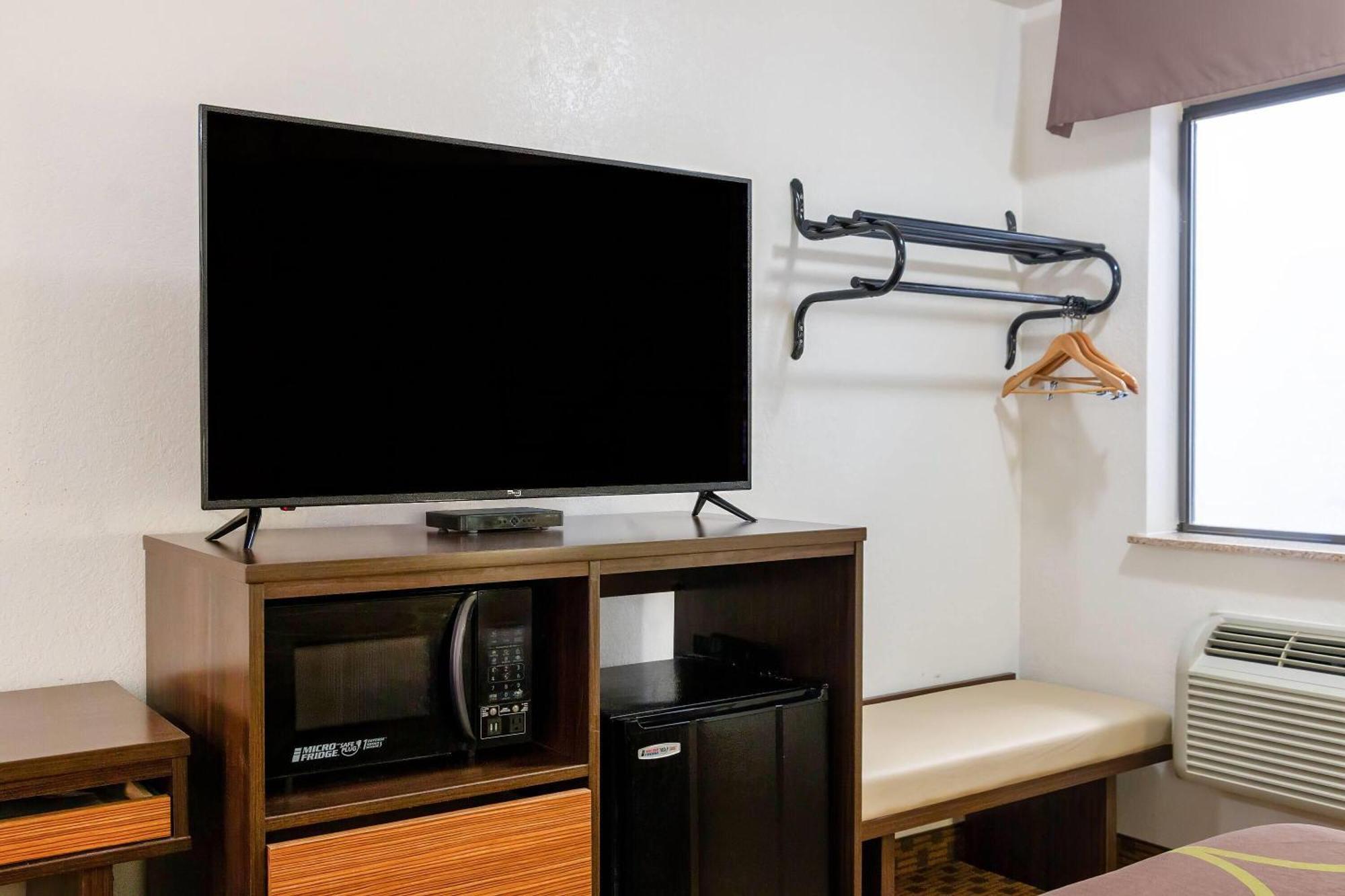 ซูเปอร์ 8 บาย วินด์แฮม ซานตา โรซา Hotel ซานตาโรซา ภายนอก รูปภาพ