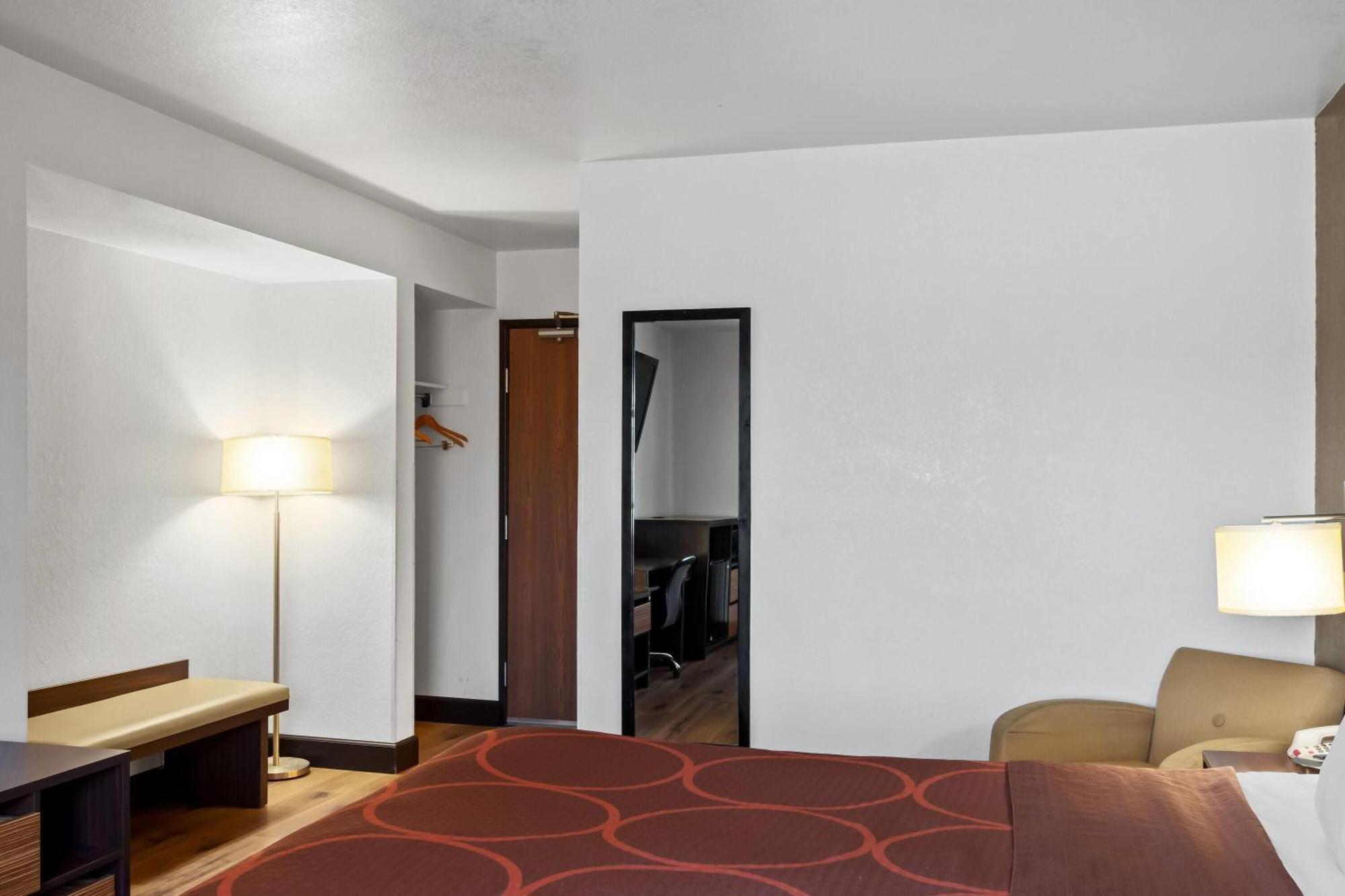 ซูเปอร์ 8 บาย วินด์แฮม ซานตา โรซา Hotel ซานตาโรซา ภายนอก รูปภาพ