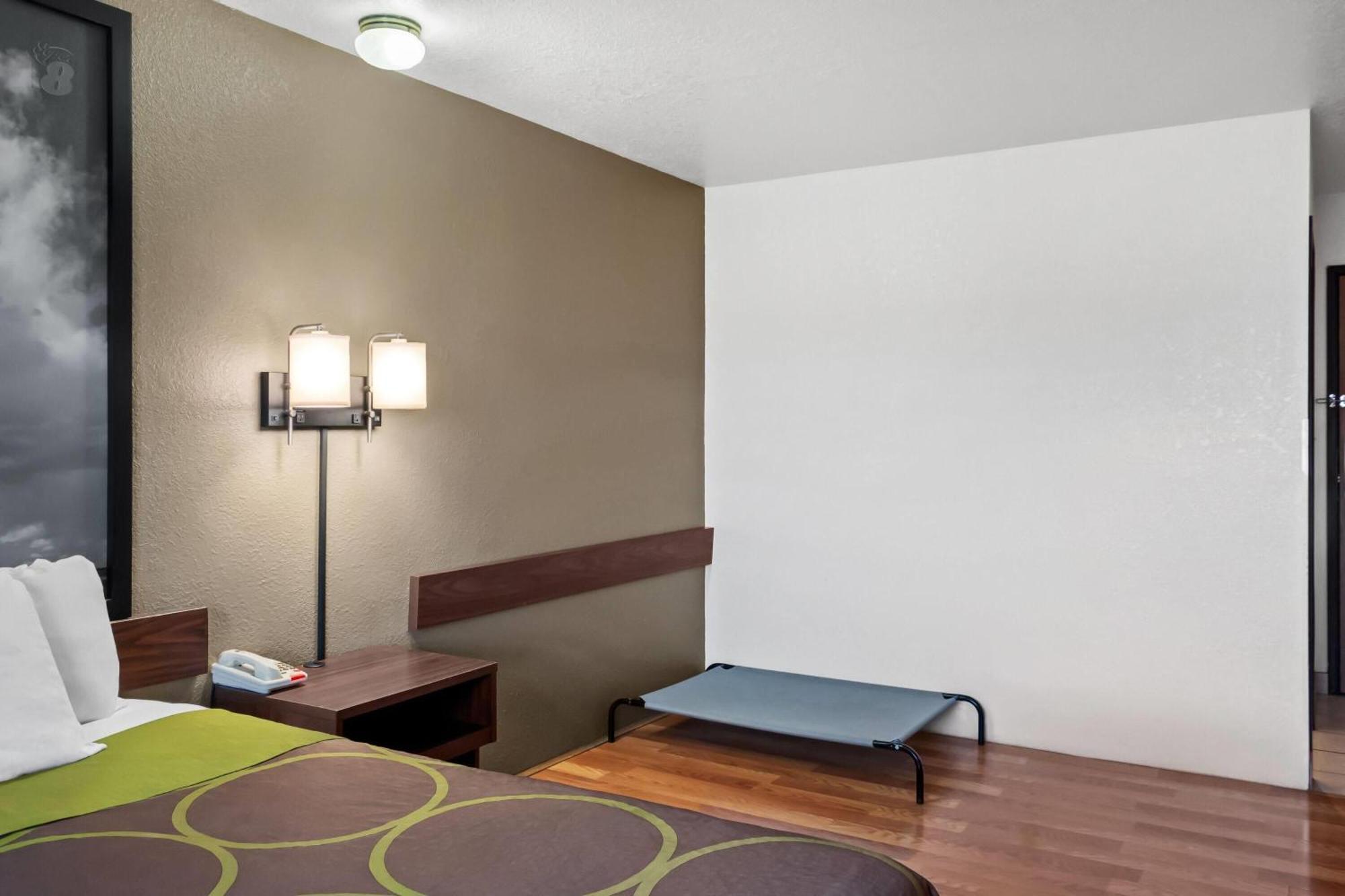 ซูเปอร์ 8 บาย วินด์แฮม ซานตา โรซา Hotel ซานตาโรซา ภายนอก รูปภาพ