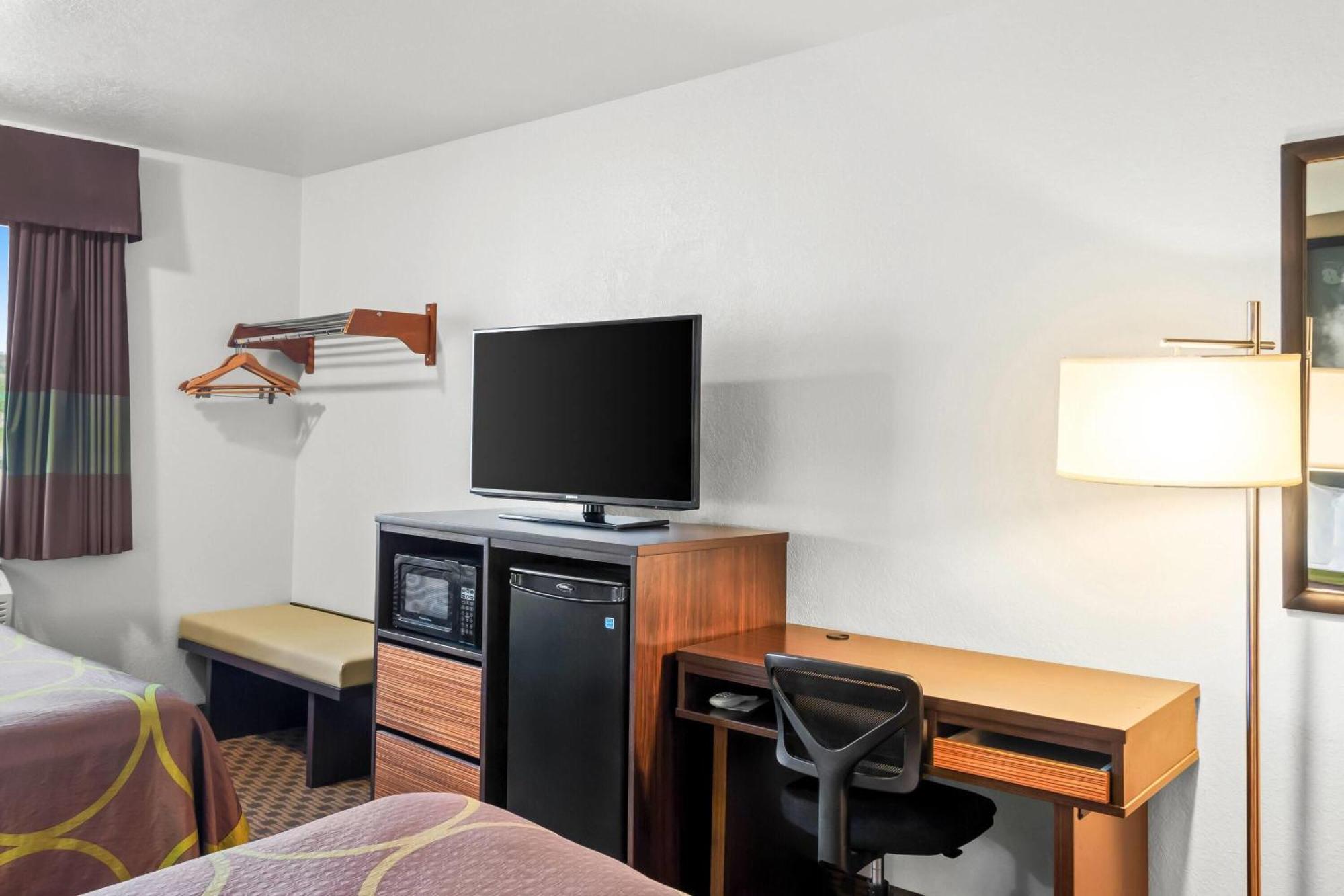 ซูเปอร์ 8 บาย วินด์แฮม ซานตา โรซา Hotel ซานตาโรซา ภายนอก รูปภาพ