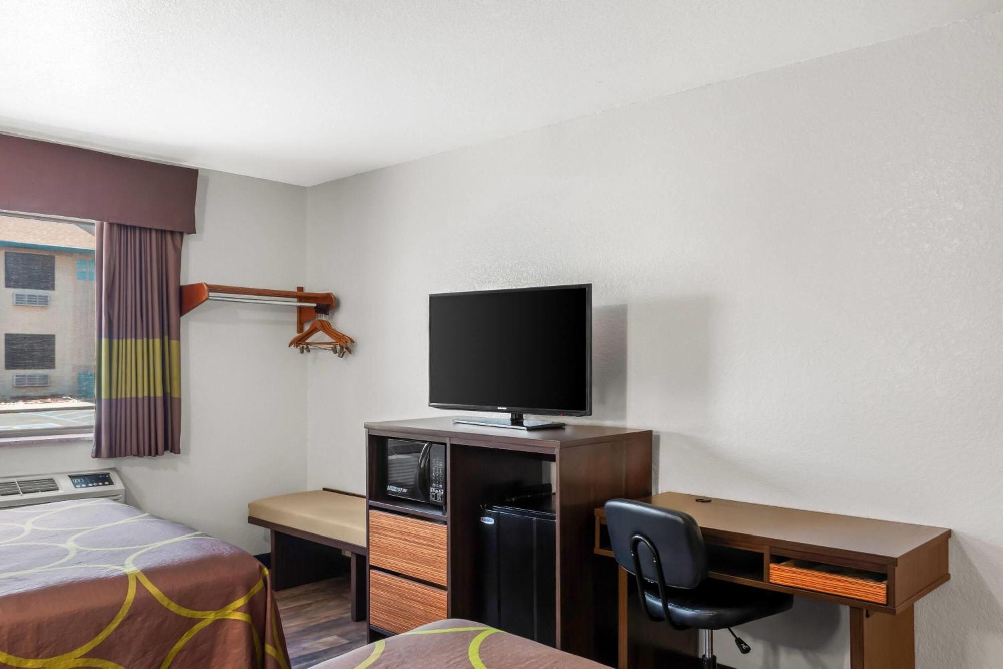 ซูเปอร์ 8 บาย วินด์แฮม ซานตา โรซา Hotel ซานตาโรซา ภายนอก รูปภาพ