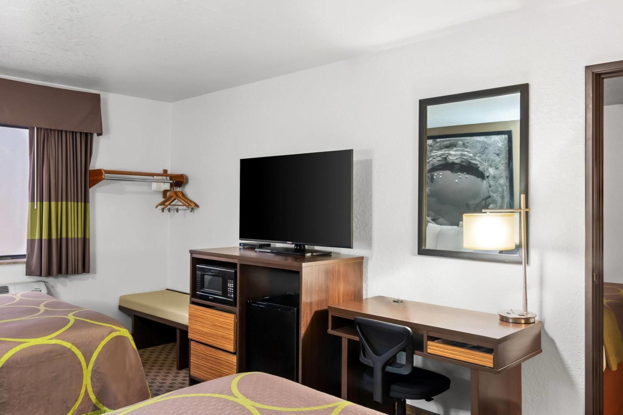 ซูเปอร์ 8 บาย วินด์แฮม ซานตา โรซา Hotel ซานตาโรซา ภายนอก รูปภาพ