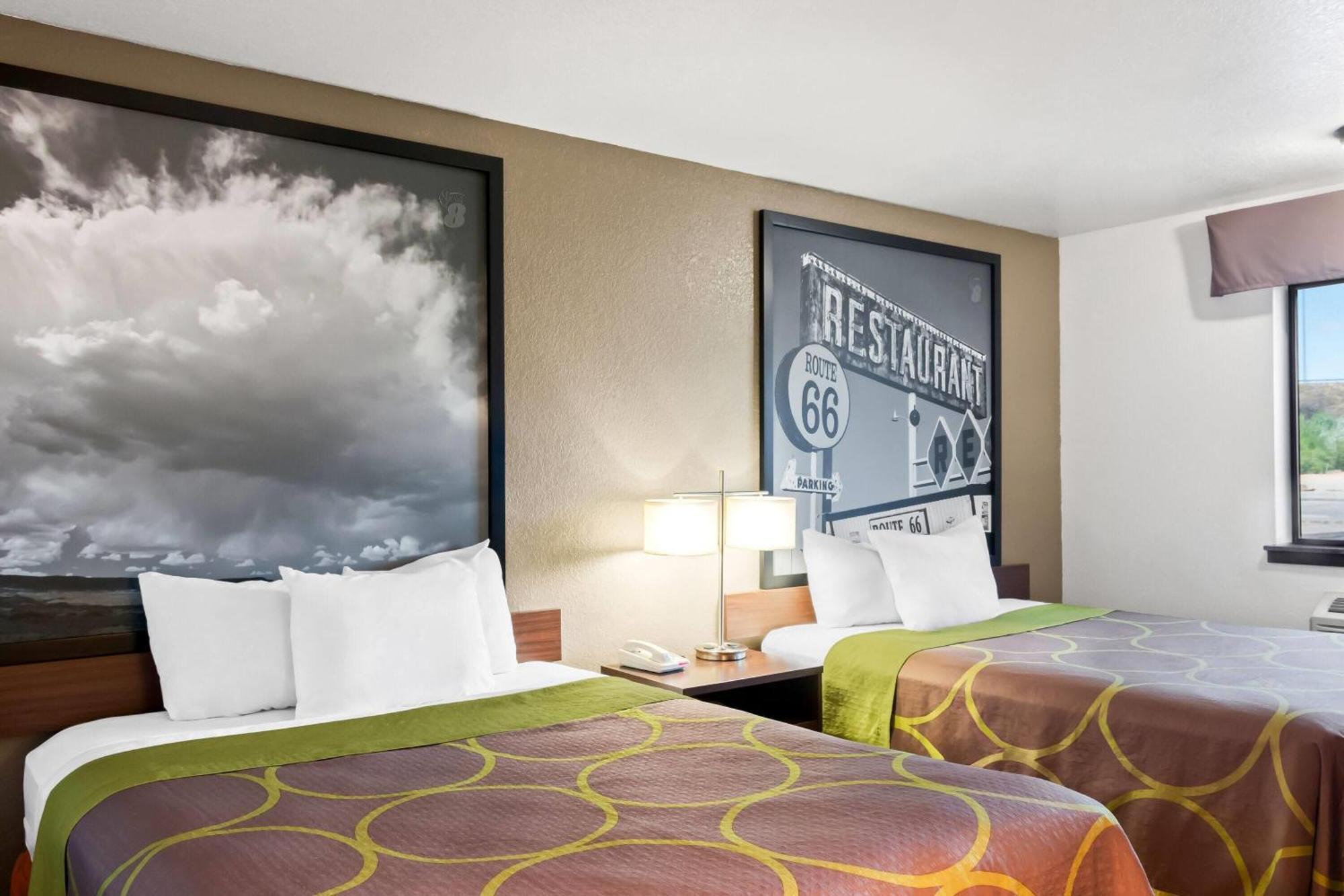 ซูเปอร์ 8 บาย วินด์แฮม ซานตา โรซา Hotel ซานตาโรซา ภายนอก รูปภาพ