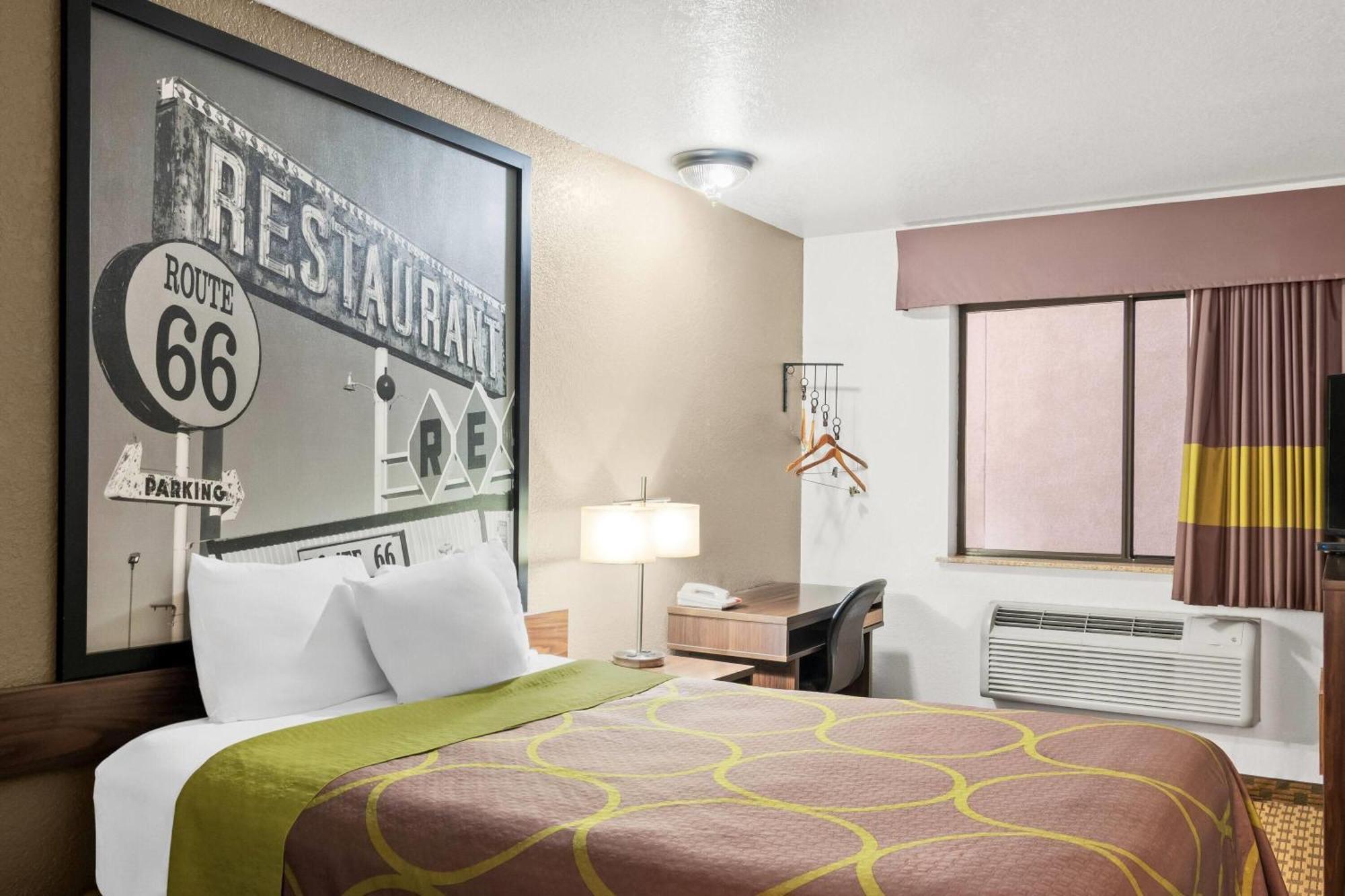 ซูเปอร์ 8 บาย วินด์แฮม ซานตา โรซา Hotel ซานตาโรซา ภายนอก รูปภาพ