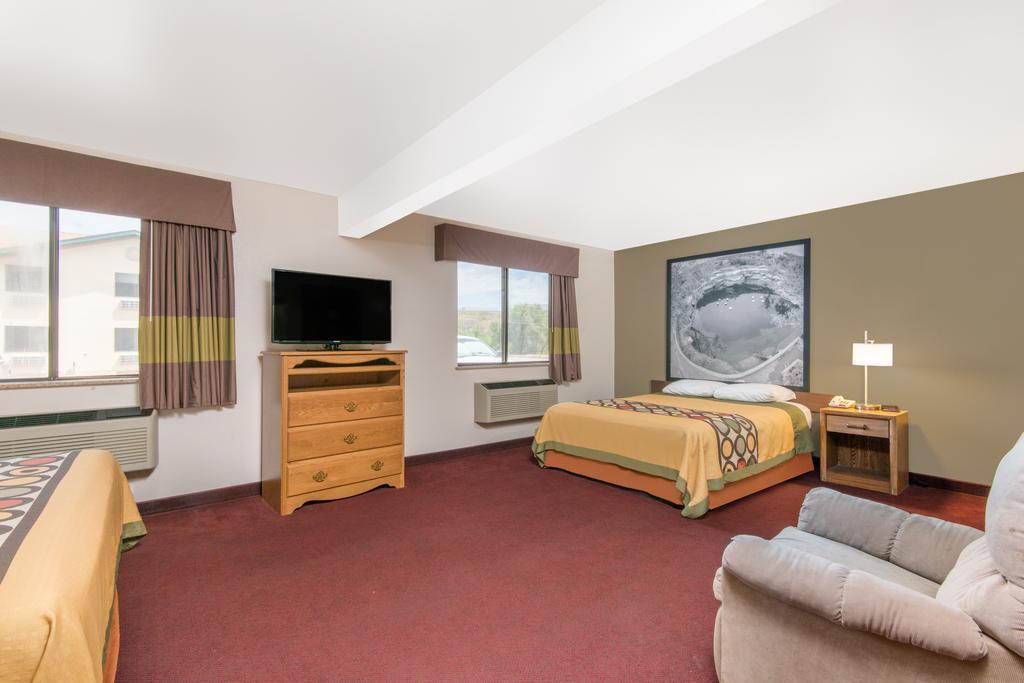 ซูเปอร์ 8 บาย วินด์แฮม ซานตา โรซา Hotel ซานตาโรซา ภายนอก รูปภาพ